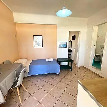 Asterias Mini Coastal Perivolos (Santorini)
