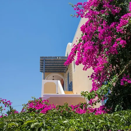 Asterias Mini Coastal Perivolos (Santorini)