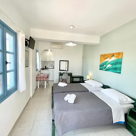 Asterias Mini Coastal Perivolos (Santorini)